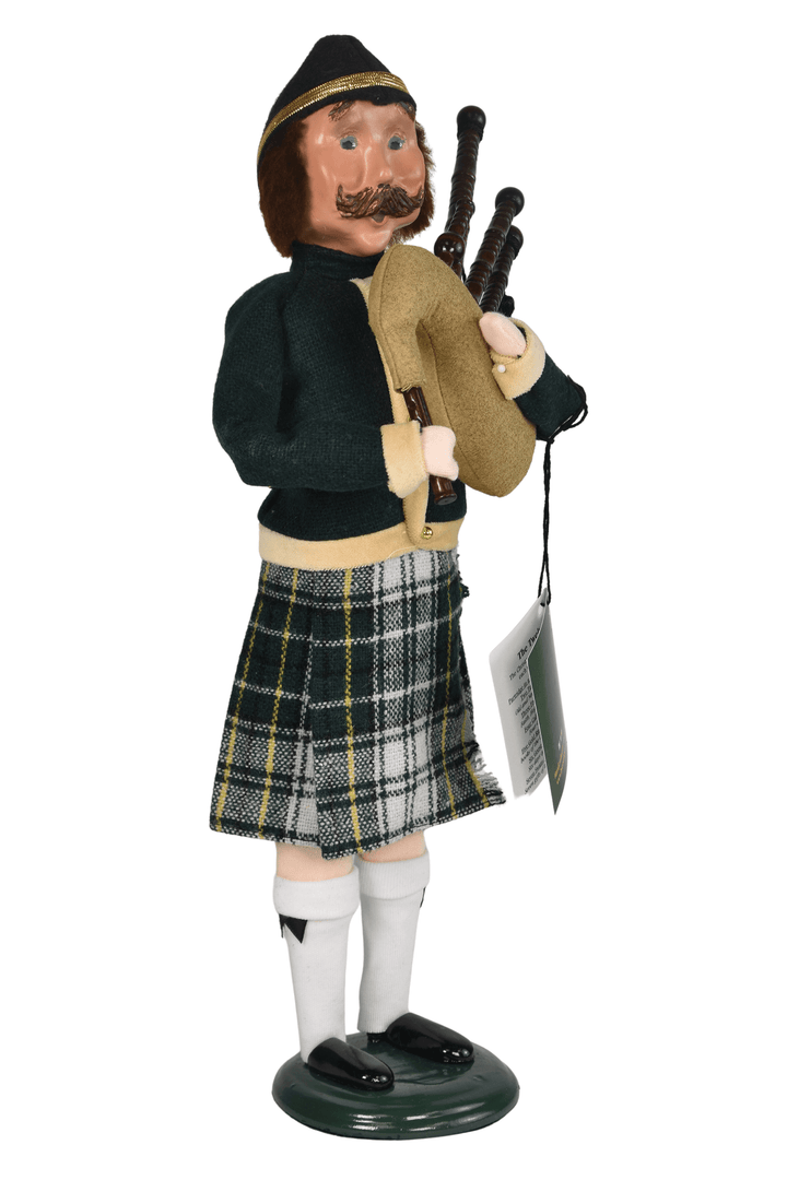 11 Pipers Piping