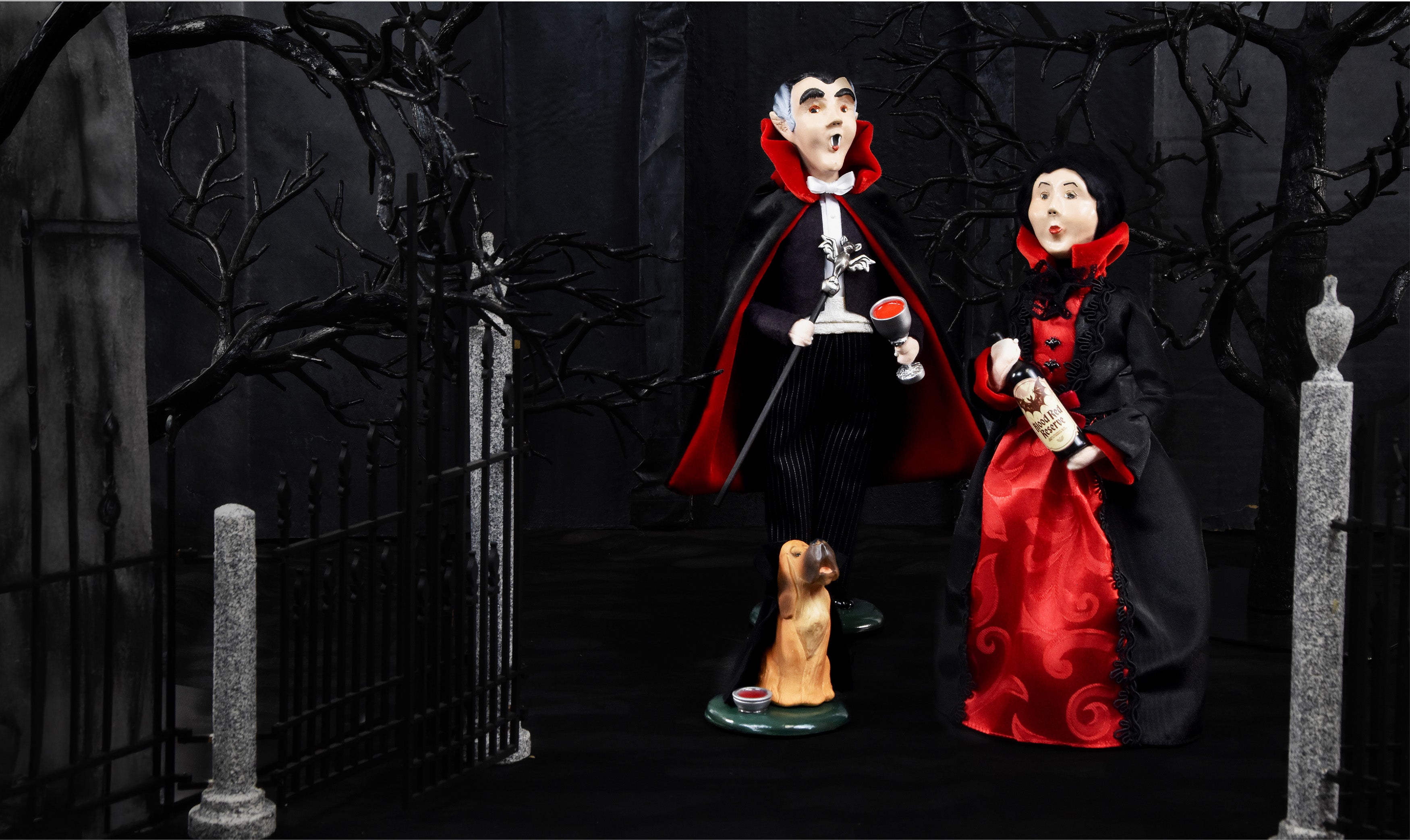 Byers' Choice - Christmas Caroler Dolls, Figurines, Advent