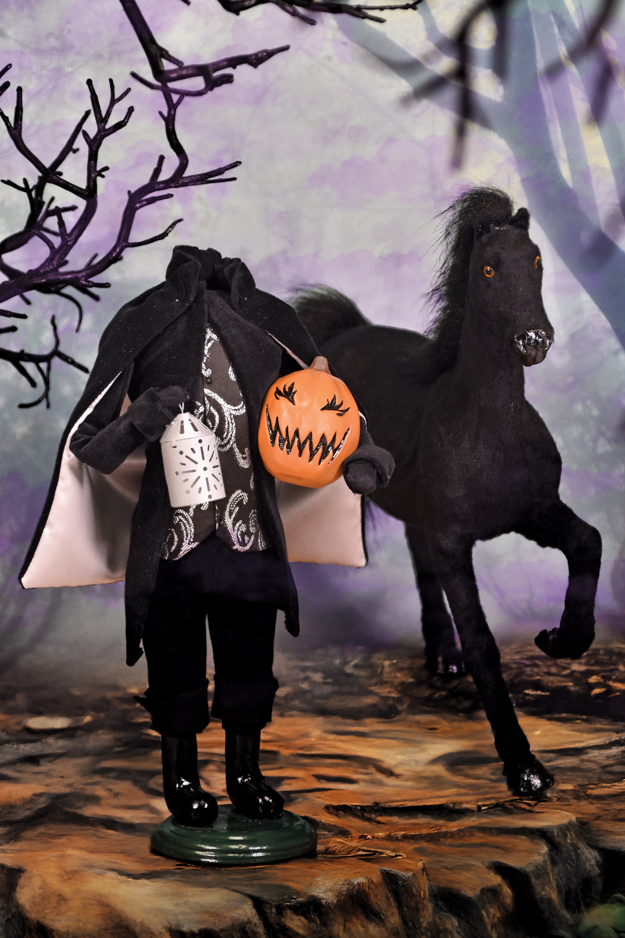 Headless Horseman Figurine - Byers Halloween Caroler Doll – Byers