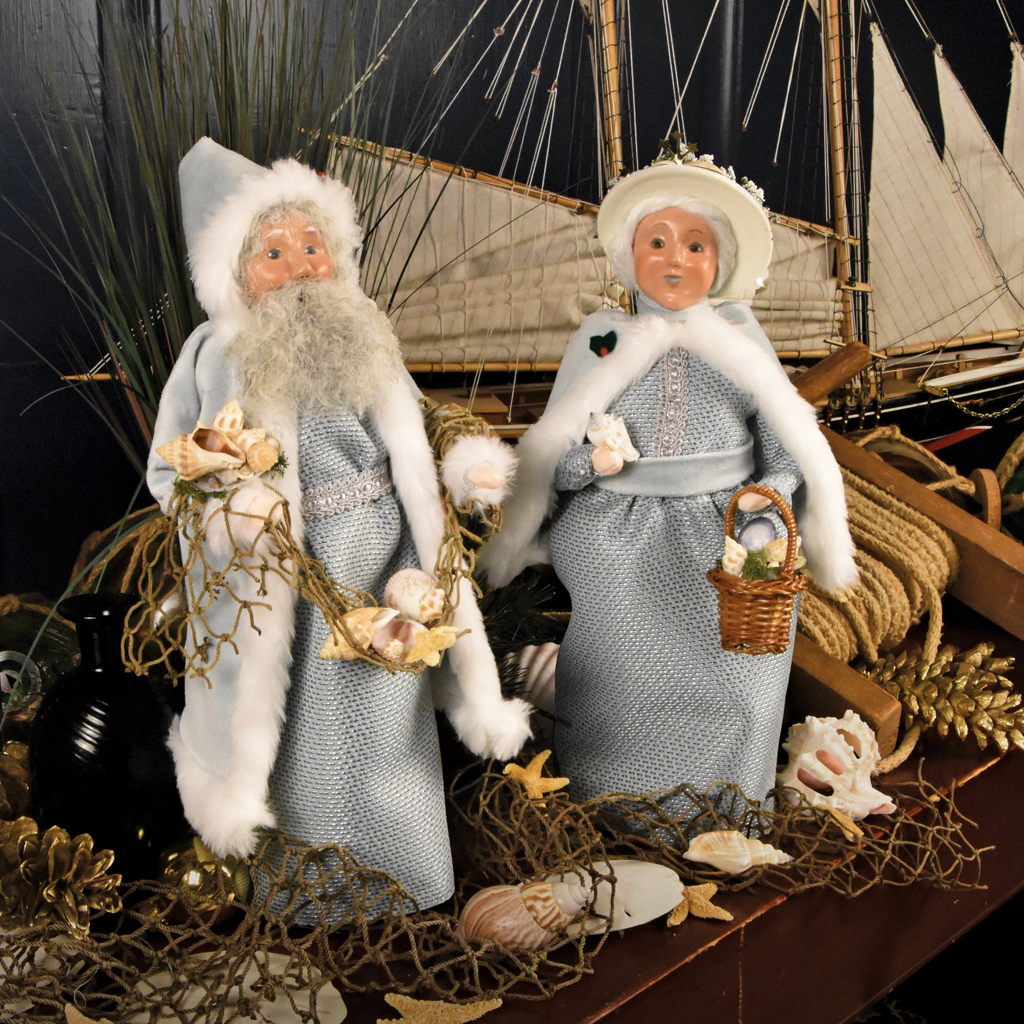 Summer Gallery - Byers' Choice Caroler Display Gallery – Byers