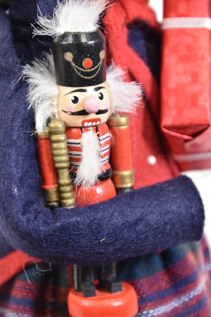 Nutcracker Family Woman