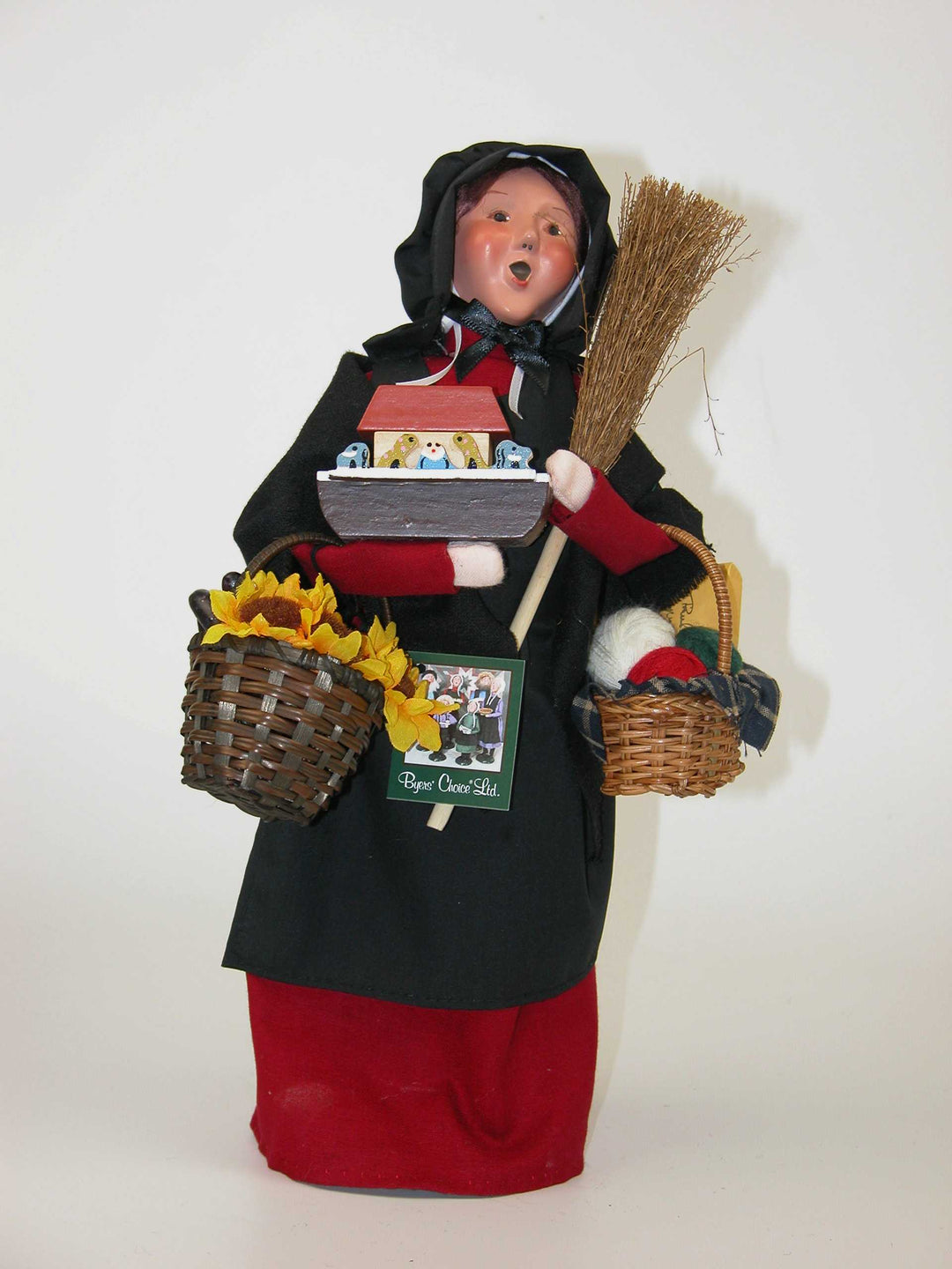 2015  Amish Woman Shopper