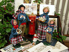 2010  Traditional Family with Postcards
