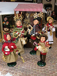 2012  Straw Ornament Family
